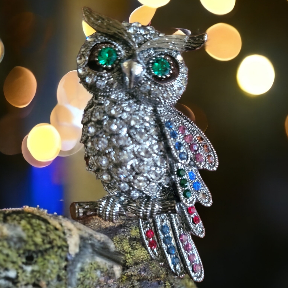 Vtg Owl Pin Brooch Rhinestones Pewter Sparkles Halloween Party